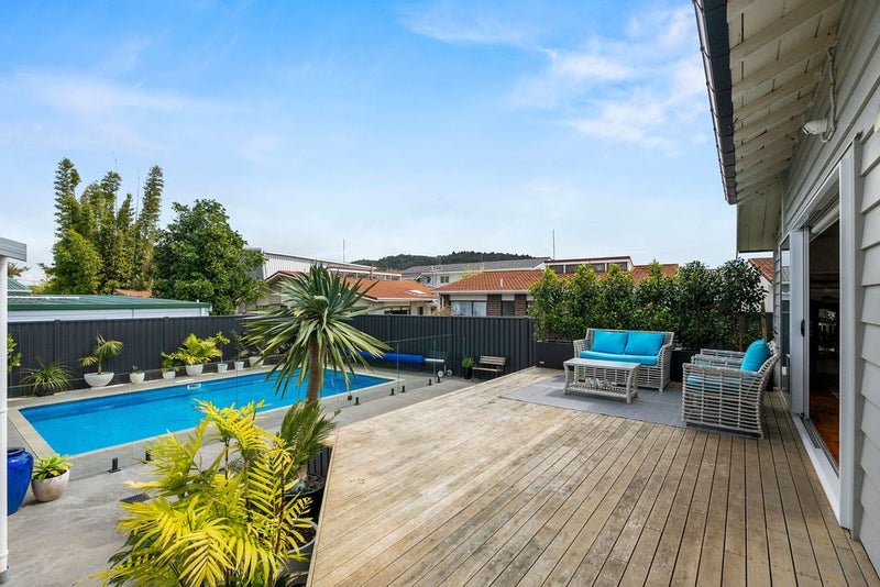 16 Wolfe Street, Regent, Whangarei - Carousel 1