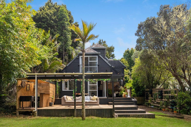 1 Dorothy Road, Laingholm, Auckland - Carousel 2