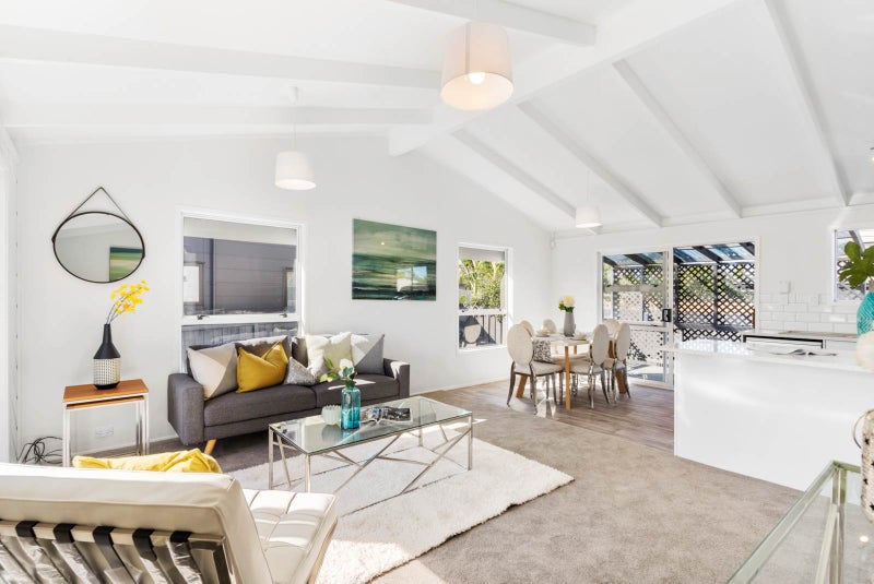 2/111 Canal Road, Avondale, Auckland - Carousel 1