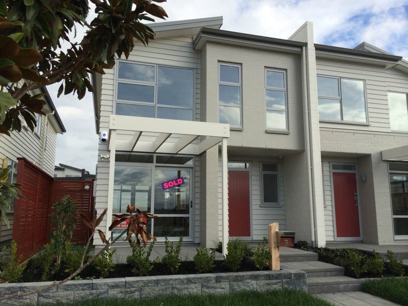 23 Sycamore Street, Flat Bush, Auckland - Carousel 1