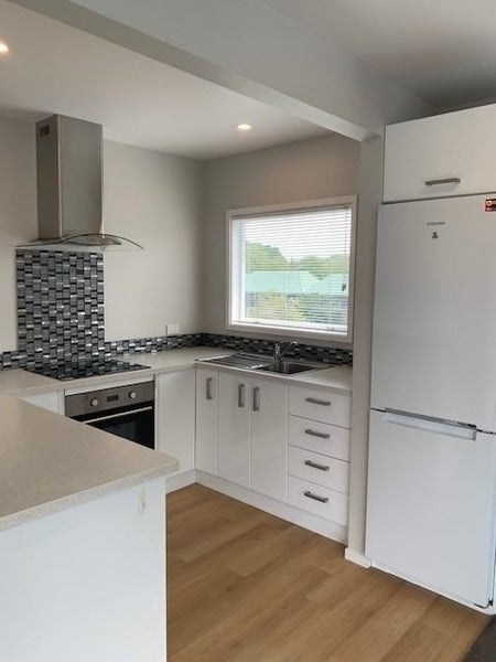 2/16 Kilmore Street, Christchurch Central, Christchurch - Carousel 2