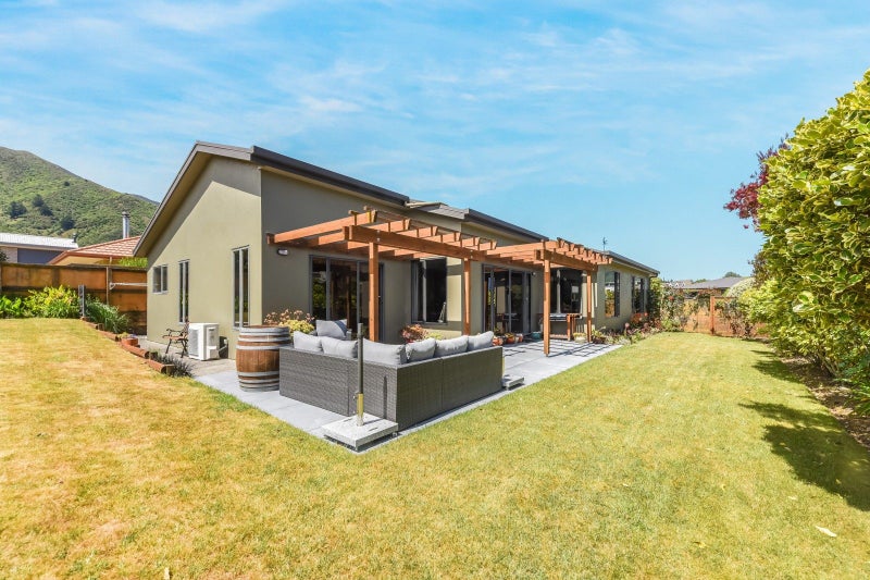 8 Nautique Place, Waikawa, Picton - Carousel 2