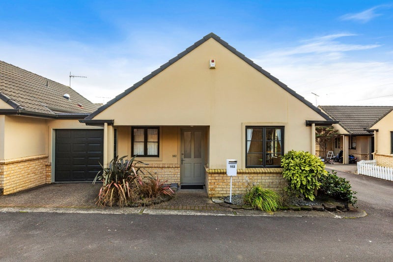 162/172 Mcleod Road, Te Atatu South, Auckland - Carousel 1