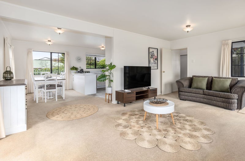 129 Seaview Road, Paraparaumu Beach, Paraparaumu - Carousel 2