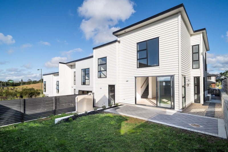 60 Rush Creek Drive, Westgate, Auckland - Carousel 3