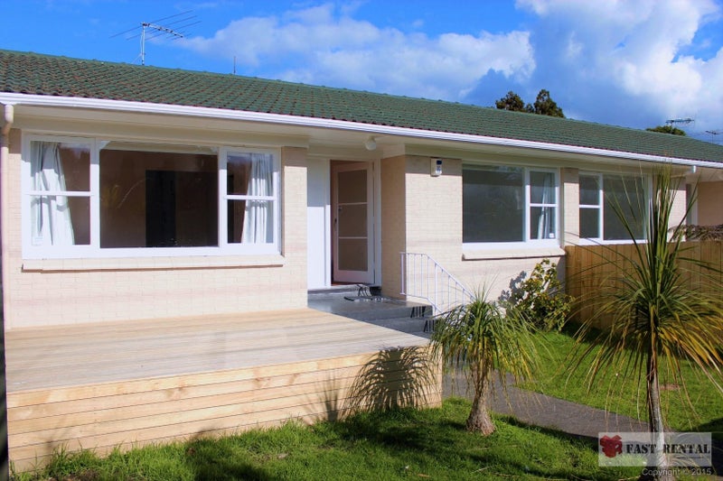 2/26 Wolsley Avenue, Milford, Auckland - Carousel 1