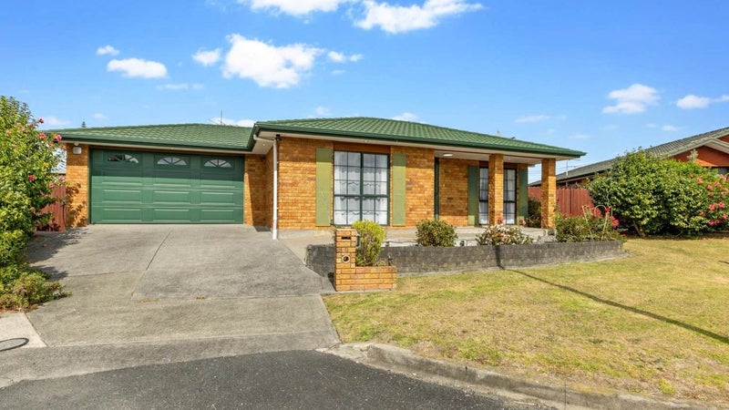 9 Footwide Place, Weymouth, Auckland - Carousel 1