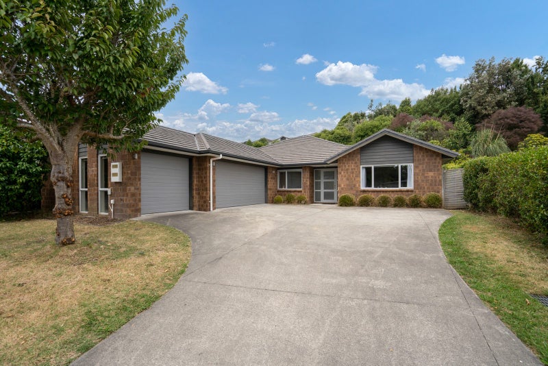 44 Alpers Ridge, Leamington, Cambridge - Carousel 1