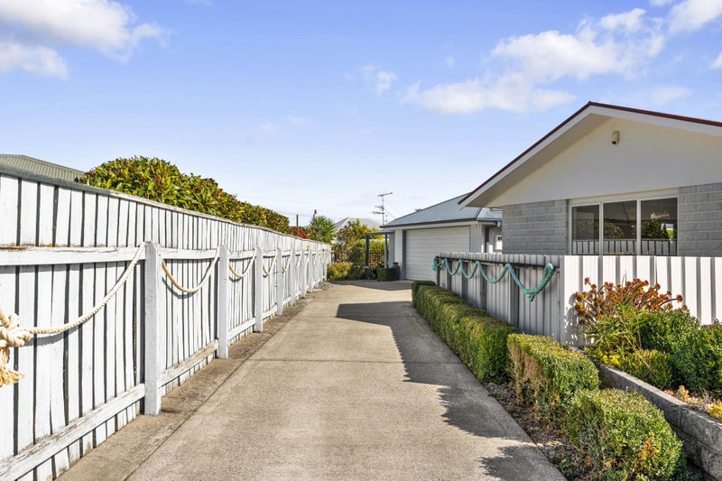 21 Timms Place, Kuripuni, Masterton - Carousel 24