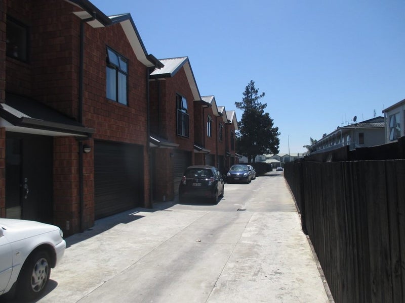 1/201 Ulster Street, Whitiora, Hamilton - Carousel 2