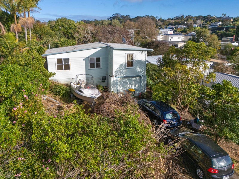 11 Ozone Road, Stanmore Bay, Whangaparaoa - Carousel 1