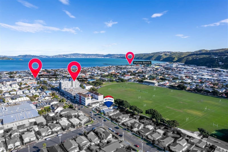 43 Kensington Avenue, Petone, Lower Hutt - Carousel 33