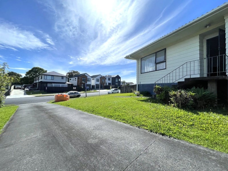 71 Marendellas Drive, Bucklands Beach, Auckland - Carousel 2