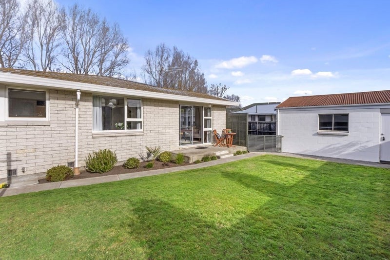 1/124 Lake Terrace Road, Burwood, Christchurch - Carousel 2