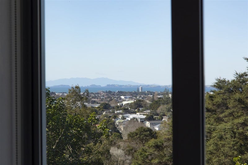 317A Glenfield Road, Glenfield, Auckland - Carousel 18