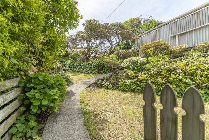 18 Omar Street, Khandallah, Wellington - Carousel 29