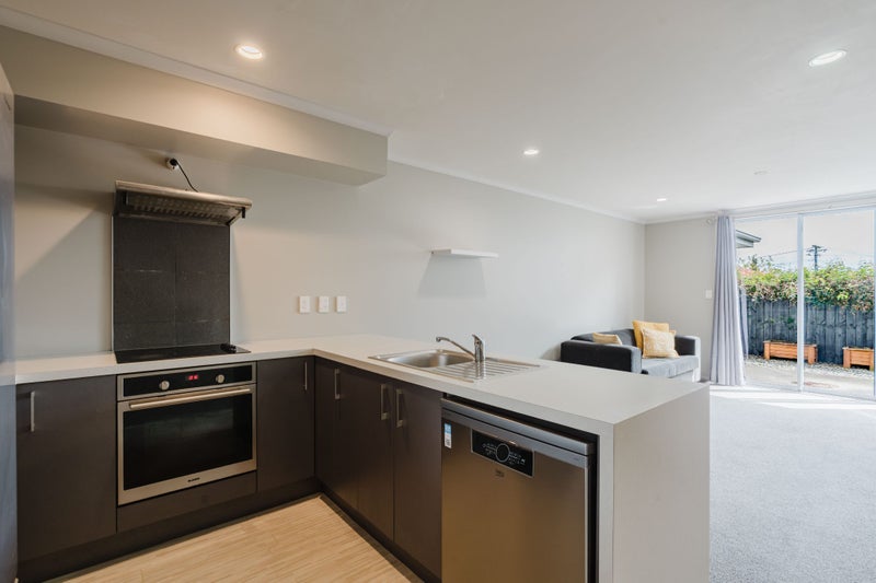 9B Denver Place, Hamilton East, Hamilton - Carousel 1