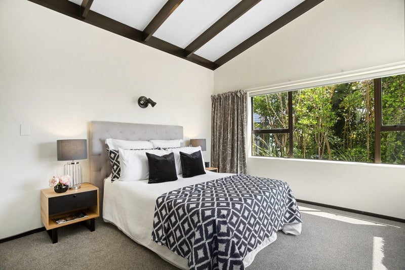 19 Carluke Street, Paparangi, Wellington - Carousel 2