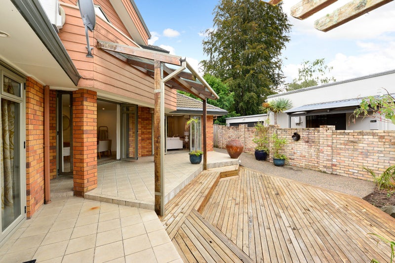 15 Hamilton Parade, Hamilton Central, Hamilton - Carousel 19