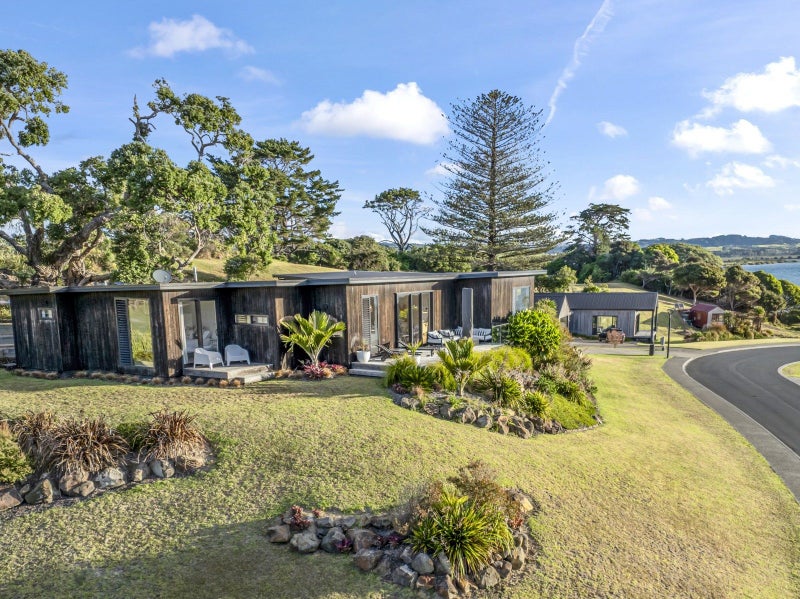 140 Estuary Drive, Mangawhai Heads, Mangawhai - Carousel 1