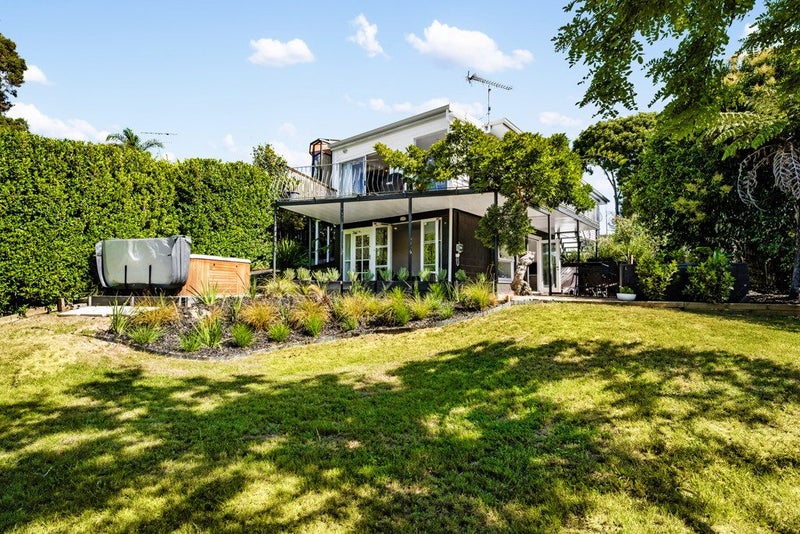 96 Gowing Drive, Meadowbank, Auckland - Carousel 1