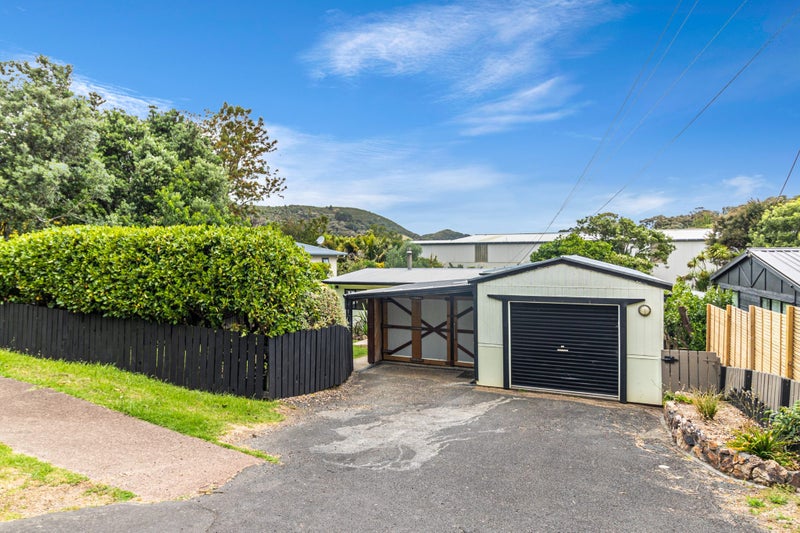 29 Sea View Road, Ostend, Waiheke Island - Carousel 2