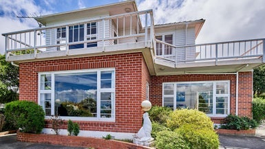 84 Calcutta Street, Khandallah, Wellington - Carousel 1