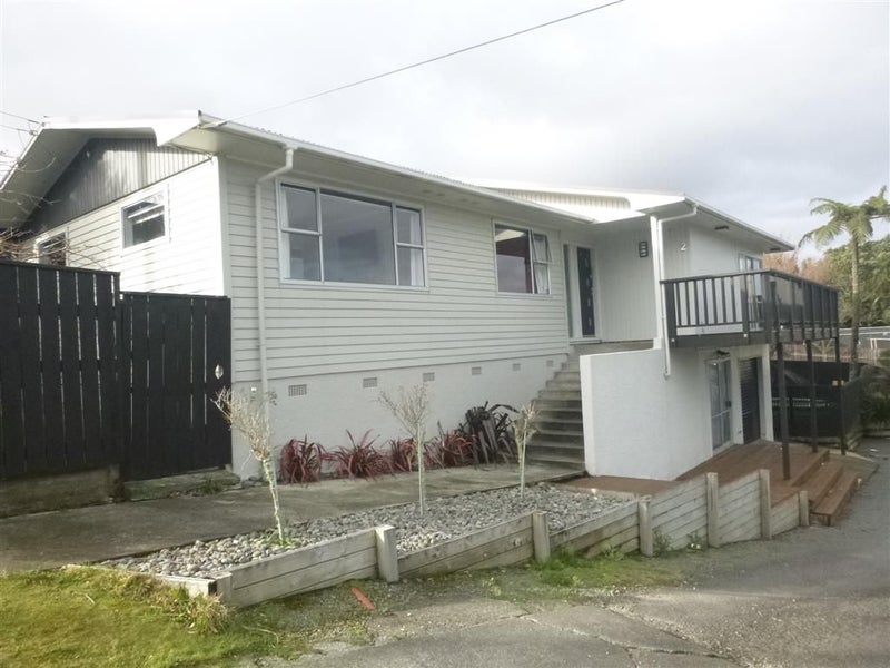 2 Martin Grove, Normandale, Lower Hutt - Carousel 1