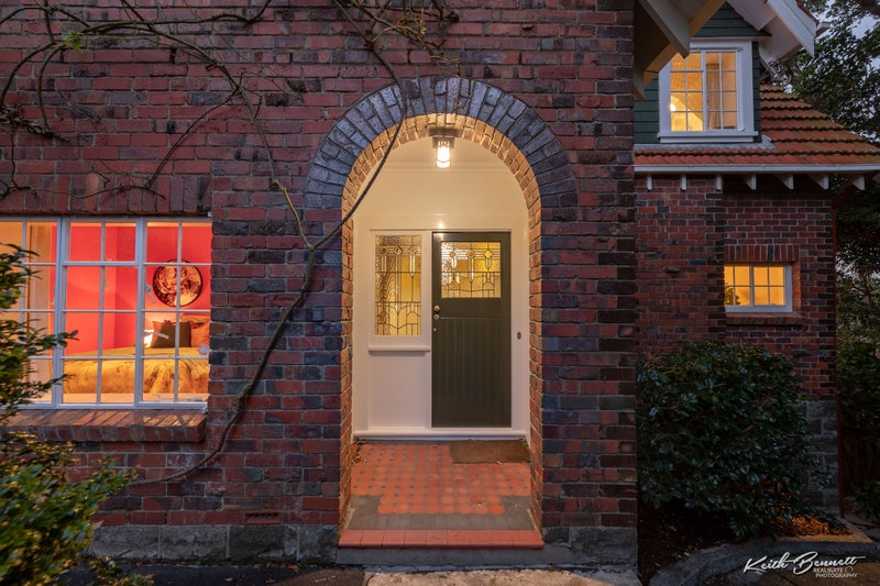 86 Bolton Street, Kelburn, Wellington - Carousel 2