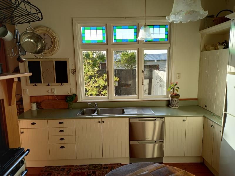 10 Rawhiti Street, Vogeltown, New Plymouth - Carousel 2