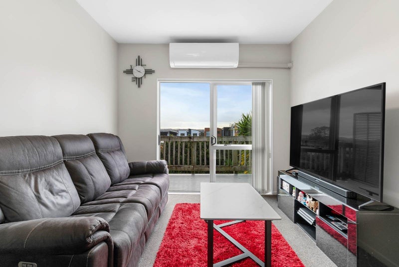 17/242 Great North Road, Henderson, Auckland - Carousel 2