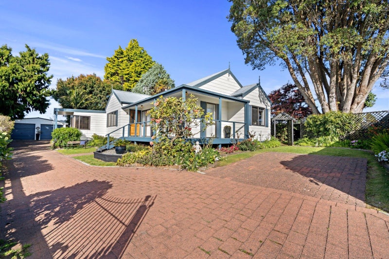 66 Welcome Bay Road, Welcome Bay, Tauranga - Carousel 1