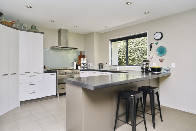 17 Oakview Lane, Cashmere, Christchurch - Carousel 2