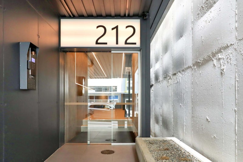 104/212 Willis Street, Te Aro, Wellington - Carousel 1