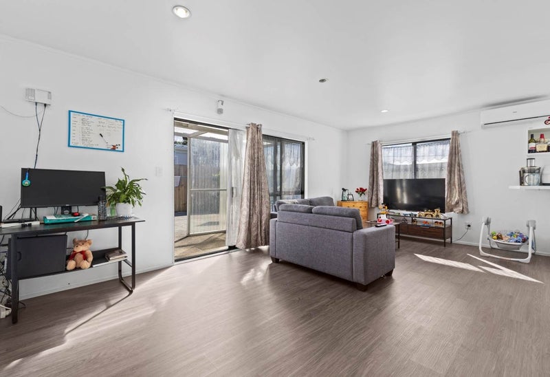 11 Lincoln Road, Manurewa East, Auckland - Carousel 2