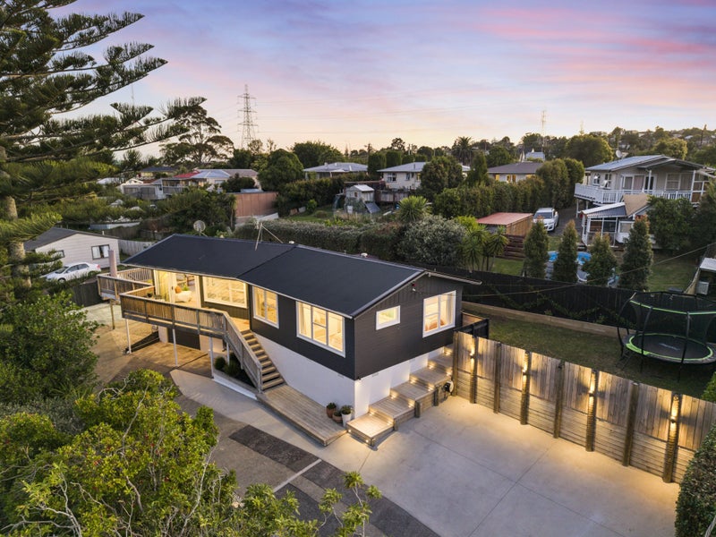 21 Lowtherhurst Road, Massey, Auckland - Carousel 1