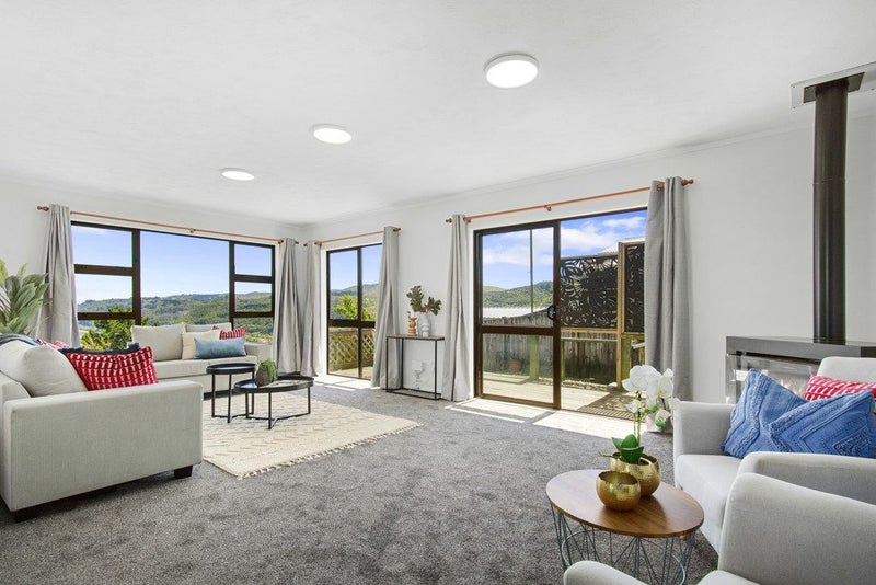 2/13 MCMANAWAY GR, STOKES VALLEY, LOWER HUTT - Carousel 2