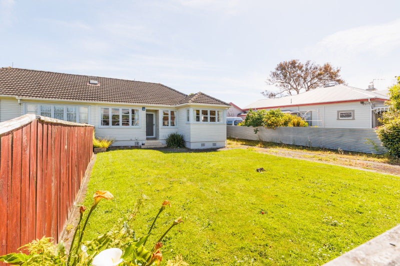 16 Millar Street, Terrace End, Palmerston North - Carousel 1