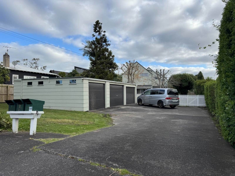 2/42 Fir Street, Waterview, Auckland - Carousel 19