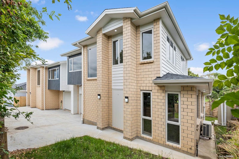 586B Massey Road, Mangere, Auckland - Carousel 1