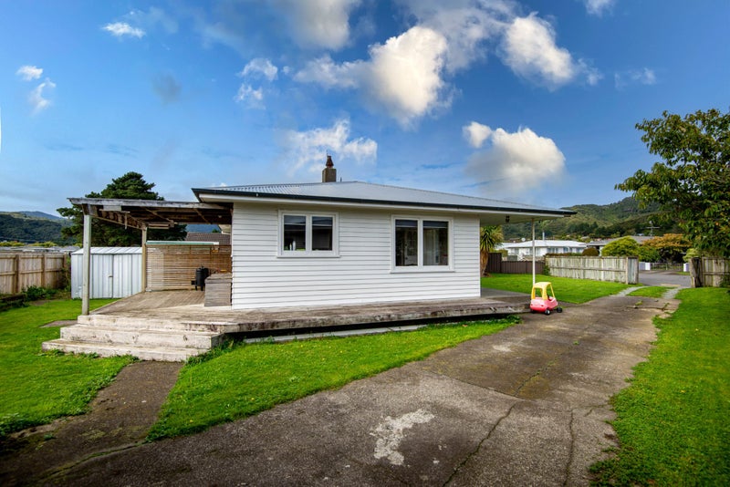 28 Wetherby Grove, Wainuiomata, Lower Hutt - Carousel 19