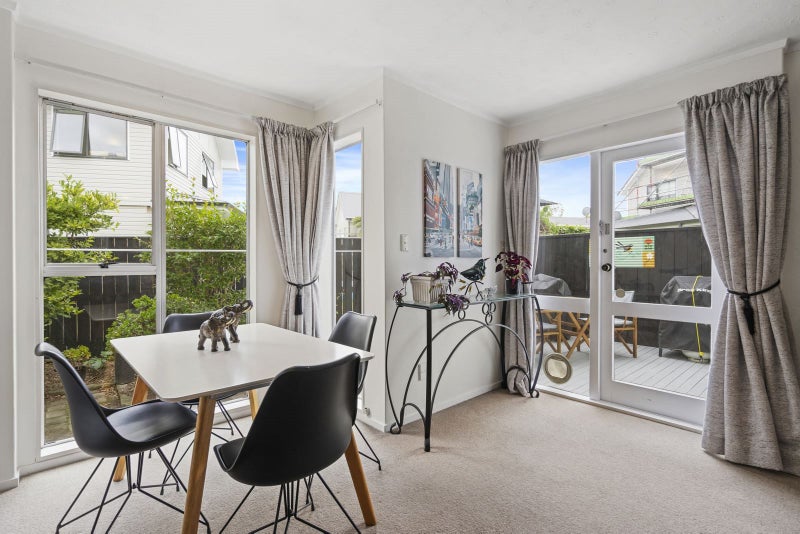 3/30 Stokes Valley RD, Stokes Valley, Lower Hutt - Carousel 1