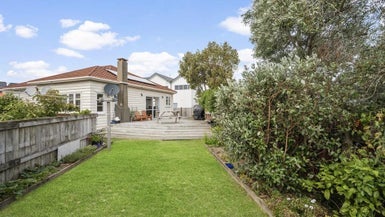 3 Tacy Street, Kilbirnie, Wellington - Carousel 1