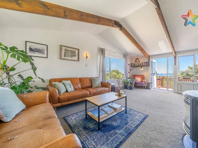 3C Maungaraki Road, Korokoro, Lower Hutt - Carousel 1