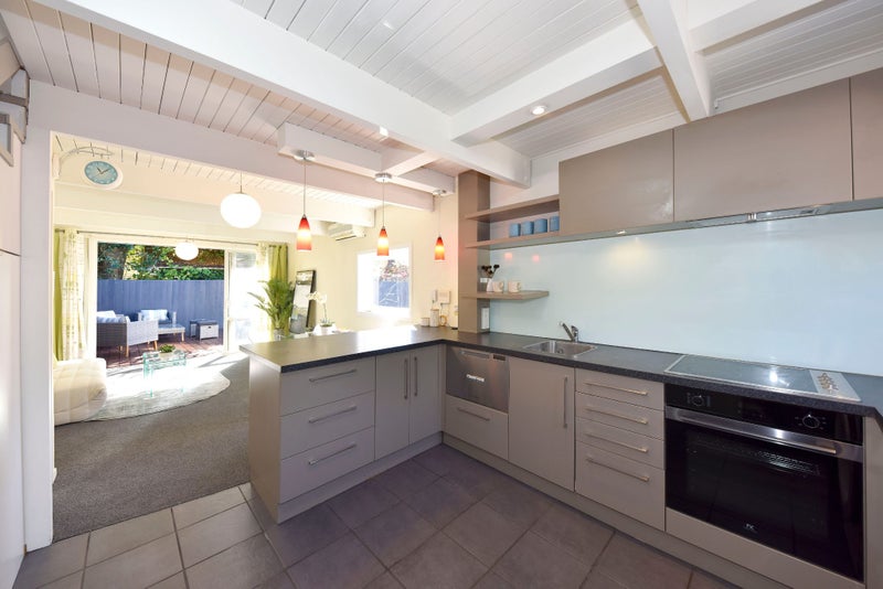 4/140 Waimairi Road, Ilam, Christchurch - Carousel 1