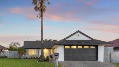 41 Palmcrest Grove, Highland Park, Auckland - Carousel 1