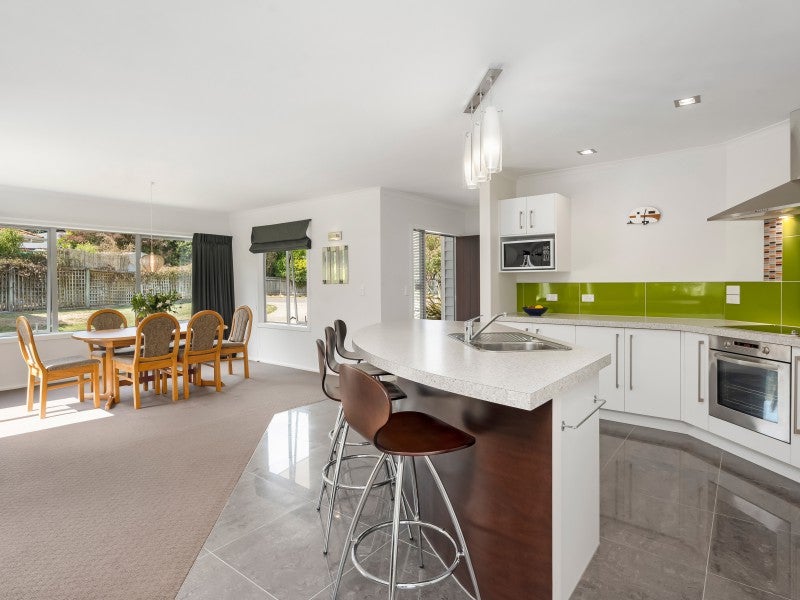 7 Antonia Place, Kinloch, Taupō - Carousel 2