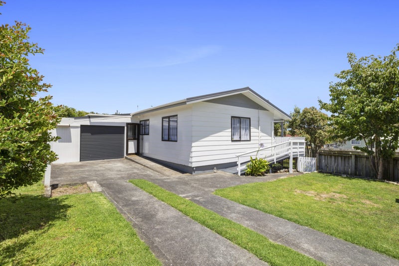 8 Tahurangi Place, Spotswood, New Plymouth - Carousel 1