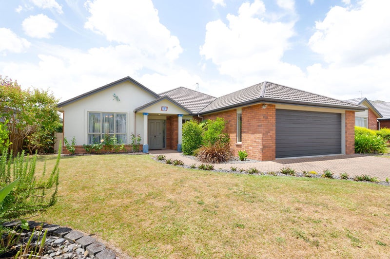 61 Nielsen Gardens, Rototuna, Hamilton - Carousel 1