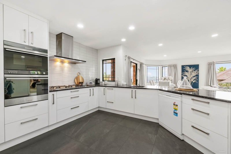 18 Lamia Place, The Gardens, Auckland - Carousel 2